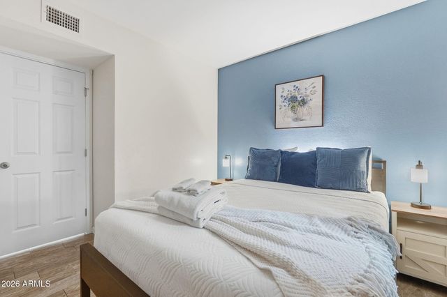 630 E JENSEN Street 104, Mesa, AZ 85203