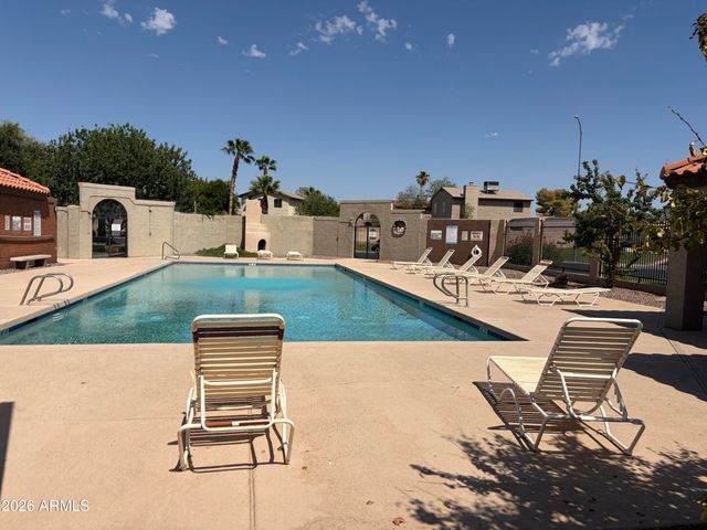 630 E JENSEN Street 104, Mesa, AZ 85203
