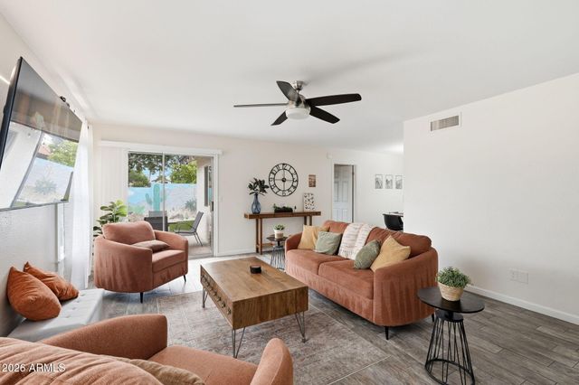 630 E JENSEN Street 104, Mesa, AZ 85203