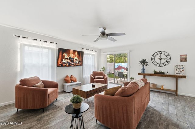 630 E JENSEN Street 104, Mesa, AZ 85203