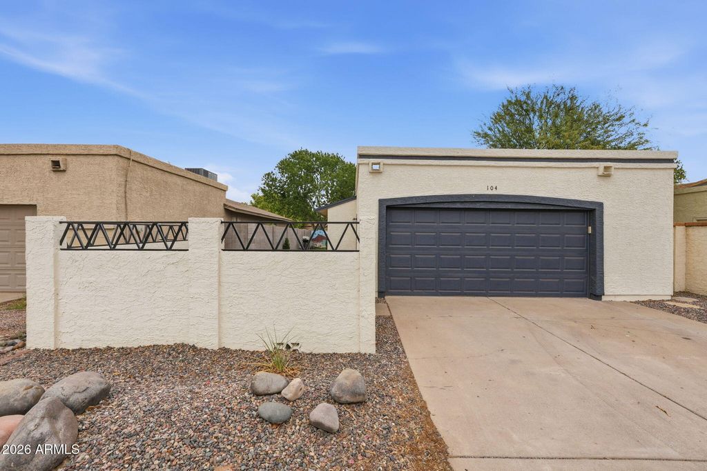 630 E JENSEN Street 104, Mesa, AZ 85203
