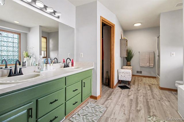 4322 Quail Ridge Lane, Newport, MI 48166