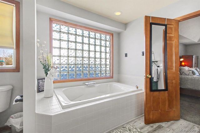 4322 Quail Ridge Lane, Newport, MI 48166