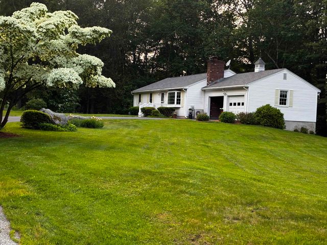 4 Tully Street, Windham, NH 03087