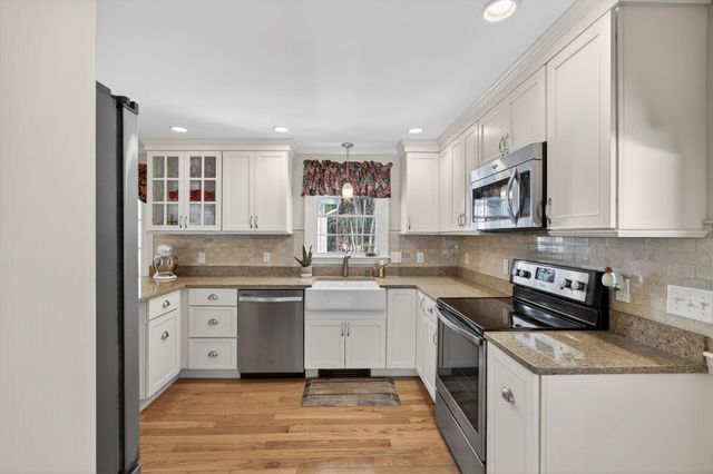 4 Tully Street, Windham, NH 03087