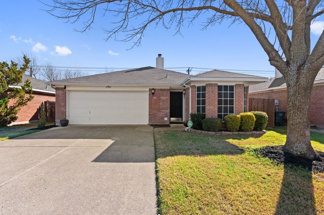 6985 Avington Way, Fort Worth, TX 76133