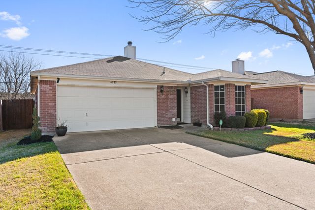 6985 Avington Way, Fort Worth, TX 76133