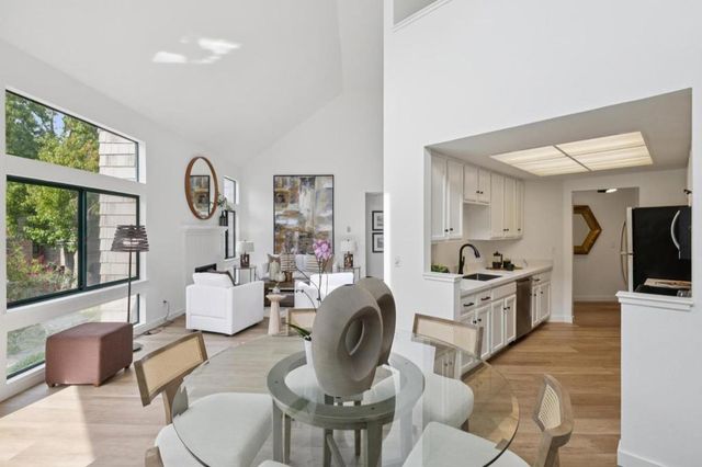 20 Cove Lane, Redwood City, CA 94065