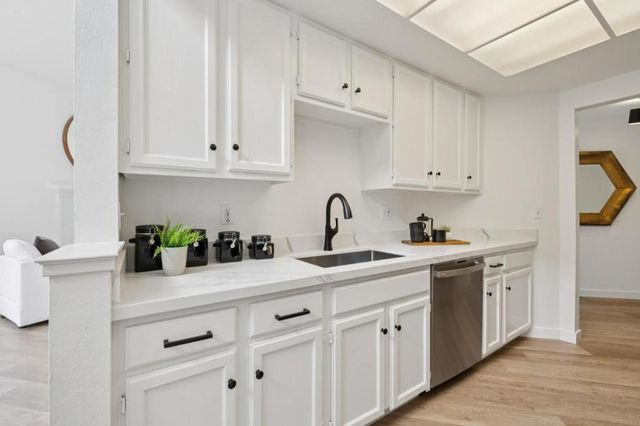20 Cove Lane, Redwood City, CA 94065