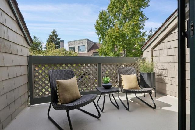 20 Cove Lane, Redwood City, CA 94065