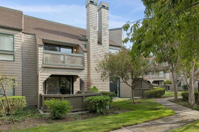 20 Cove Lane, Redwood City, CA 94065
