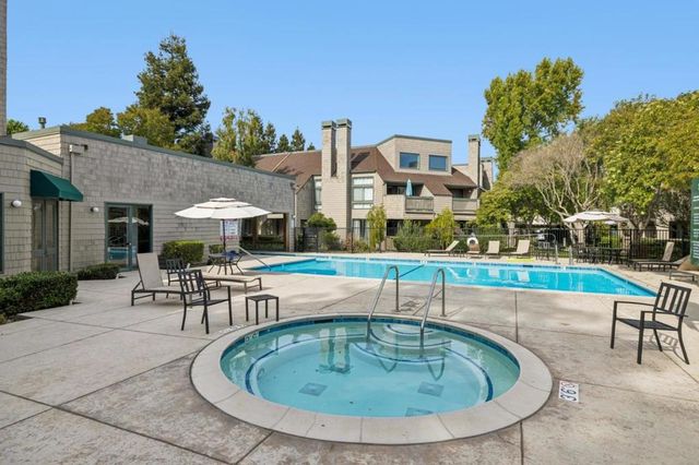 20 Cove Lane, Redwood City, CA 94065