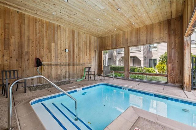 20 Cove Lane, Redwood City, CA 94065