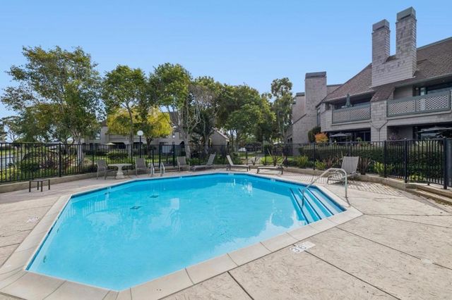 20 Cove Lane, Redwood City, CA 94065