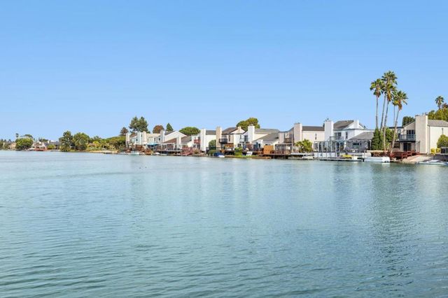 20 Cove Lane, Redwood City, CA 94065