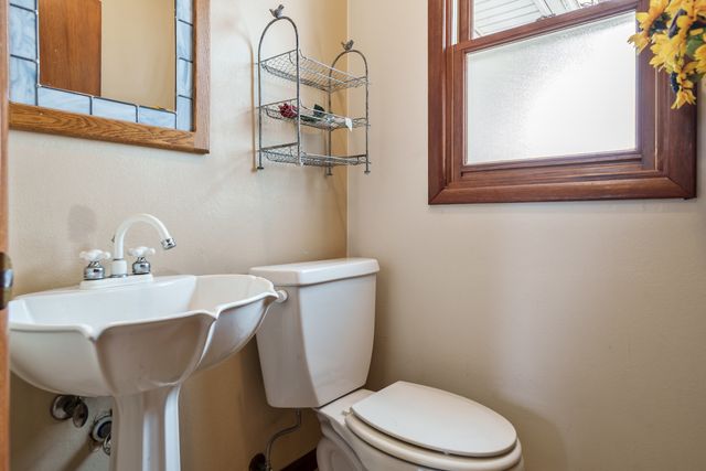 1013 E Main Street, Rockton, IL 61072