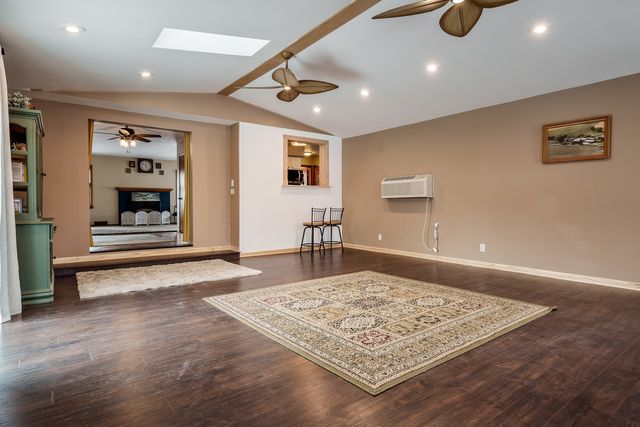 1013 E Main Street, Rockton, IL 61072