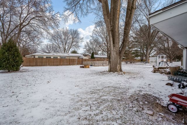 1013 E Main Street, Rockton, IL 61072