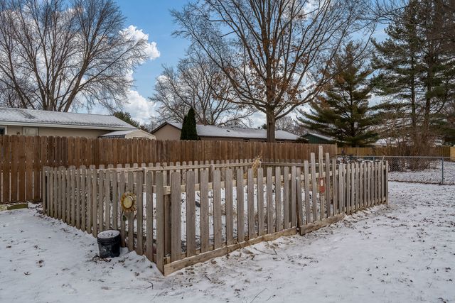 1013 E Main Street, Rockton, IL 61072