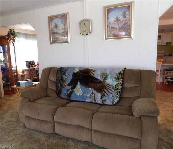 737 KNOTTY PINE CIR, North Fort Myers, FL 33917