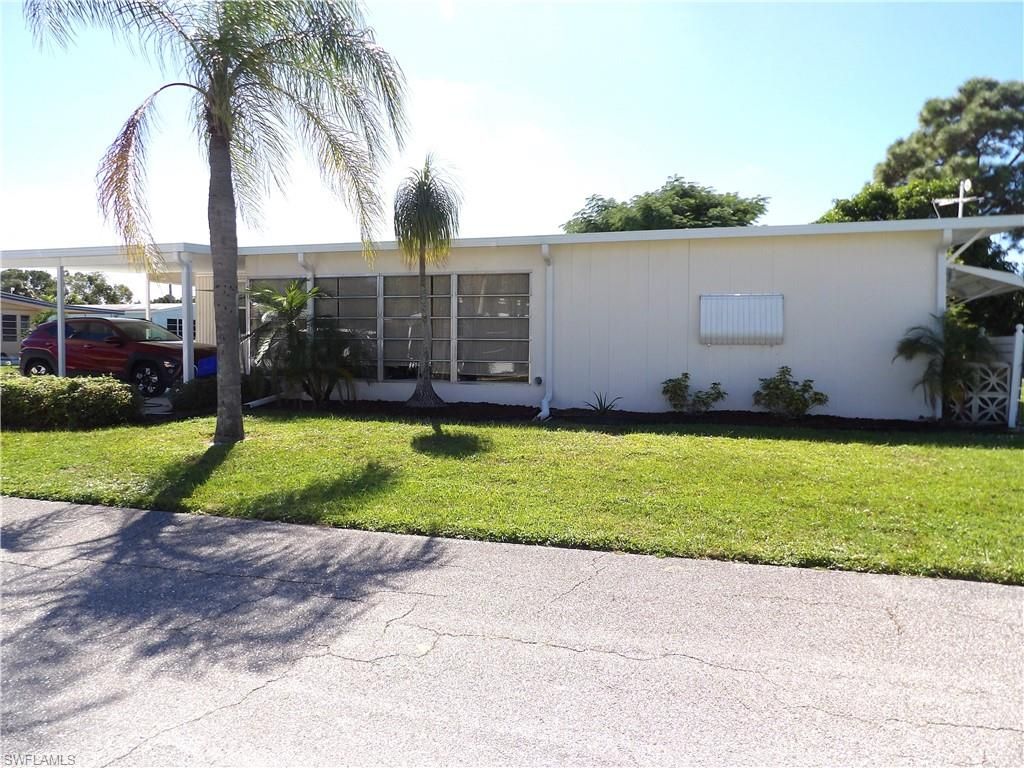 737 KNOTTY PINE CIR, NORTH FORT MYERS, FL 33917 — photo 2