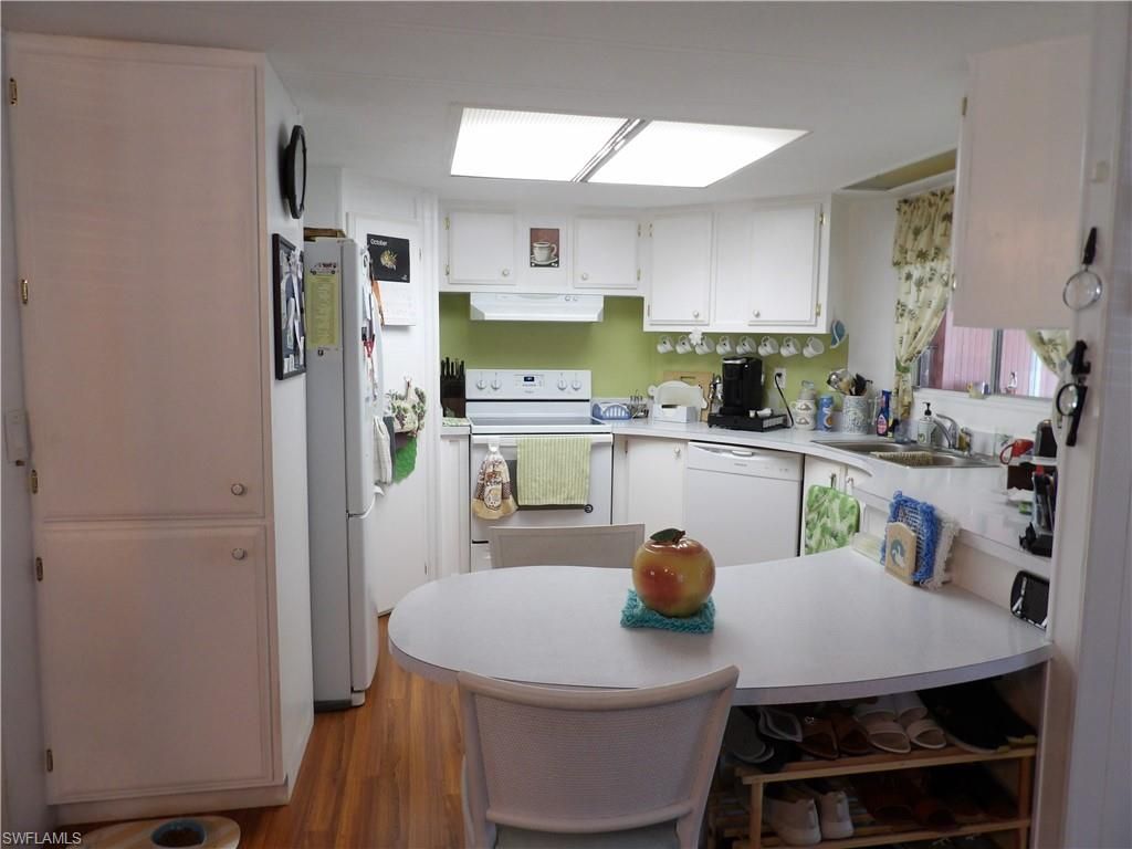 737 KNOTTY PINE CIR, NORTH FORT MYERS, FL 33917 — photo 4