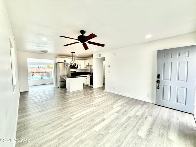 5801 E 30th Street, Tucson, AZ 85711