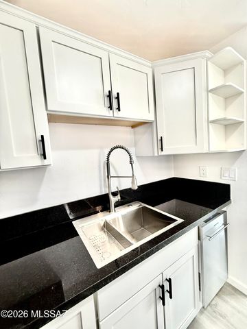 5801 E 30th Street, Tucson, AZ 85711