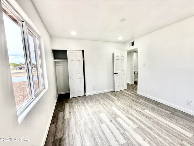 5801 E 30th Street, Tucson, AZ 85711