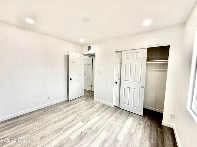 5801 E 30th Street, Tucson, AZ 85711