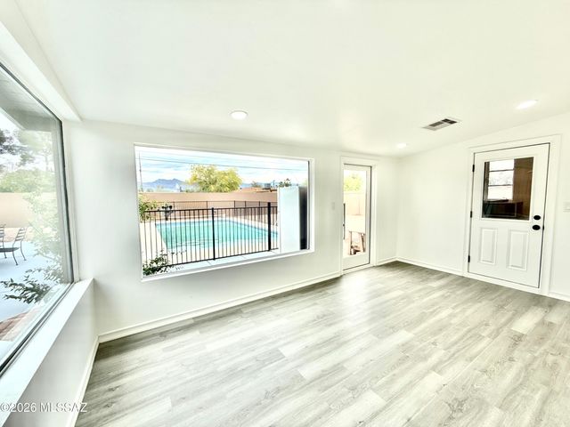 5801 E 30th Street, Tucson, AZ 85711