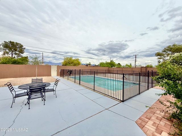 5801 E 30th Street, Tucson, AZ 85711