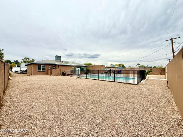 5801 E 30th Street, Tucson, AZ 85711