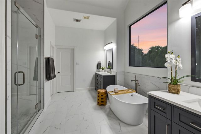 108 Crest View DR, Lakeway, TX 78734
