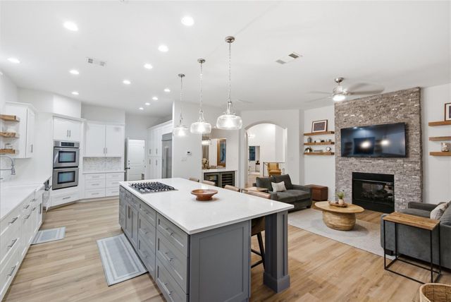 108 Crest View DR, Lakeway, TX 78734
