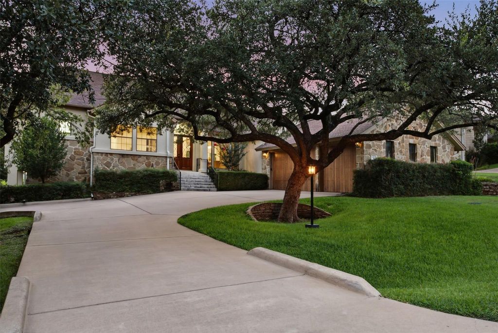 108 Crest View DR, Lakeway, TX 78734