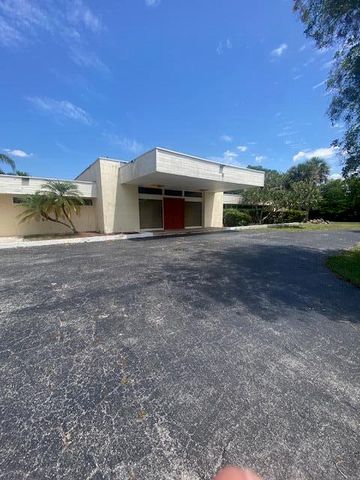 8944 Kendale Place, Wellington, FL 33467