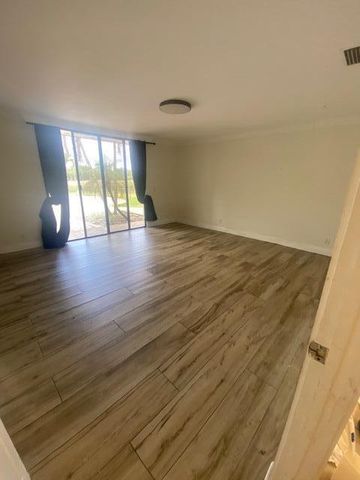 8944 Kendale Place, Wellington, FL 33467