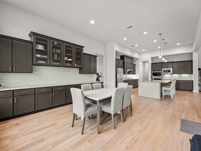 649 Bunker Ranch BLVD, Dripping Springs, TX 78620