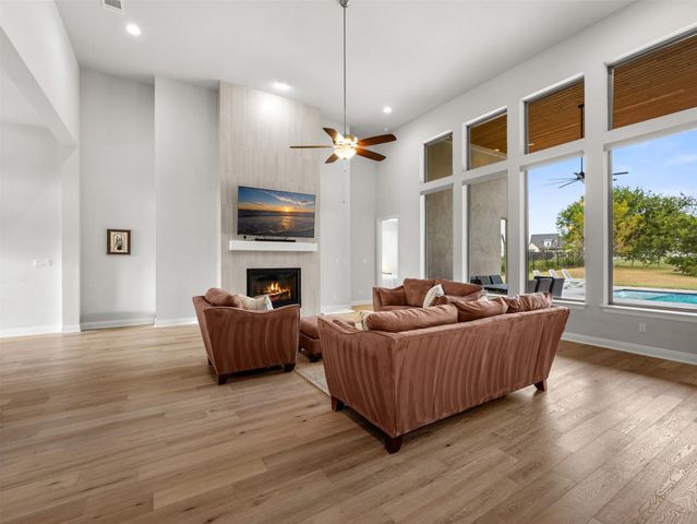 649 Bunker Ranch BLVD, Dripping Springs, TX 78620