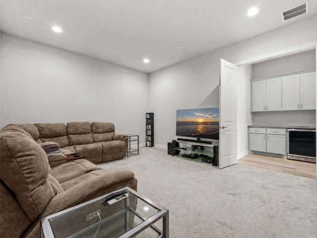 649 Bunker Ranch BLVD, Dripping Springs, TX 78620