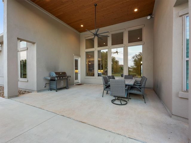 649 Bunker Ranch BLVD, Dripping Springs, TX 78620