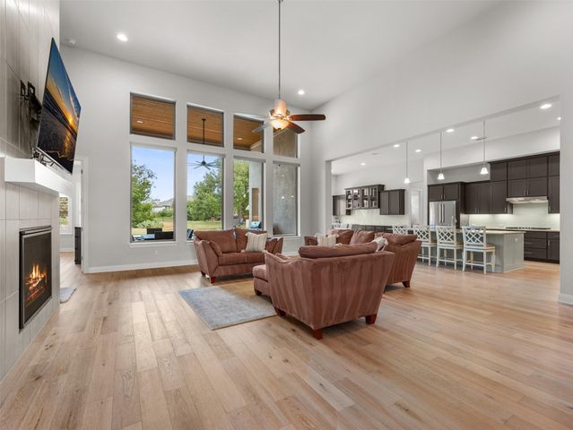 649 Bunker Ranch BLVD, Dripping Springs, TX 78620