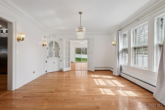 344 Middlesex Avenue, Metuchen, NJ 08840