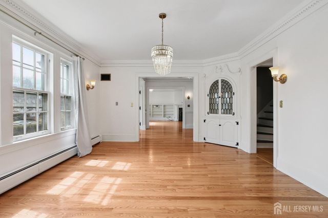 344 Middlesex Avenue, Metuchen, NJ 08840