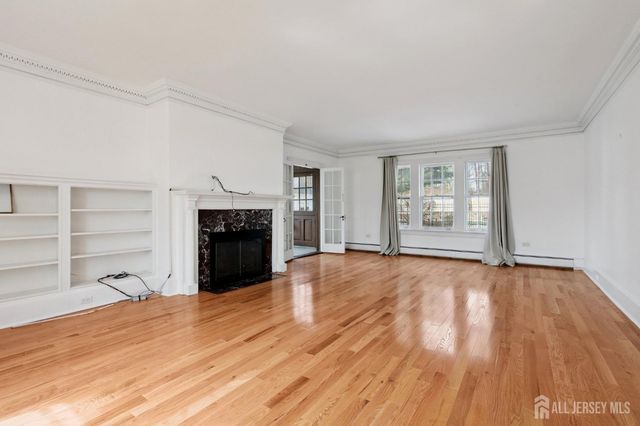 344 Middlesex Avenue, Metuchen, NJ 08840