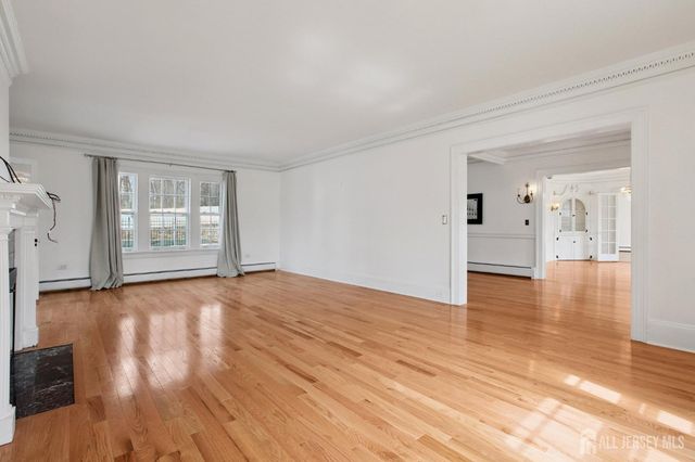 344 Middlesex Avenue, Metuchen, NJ 08840