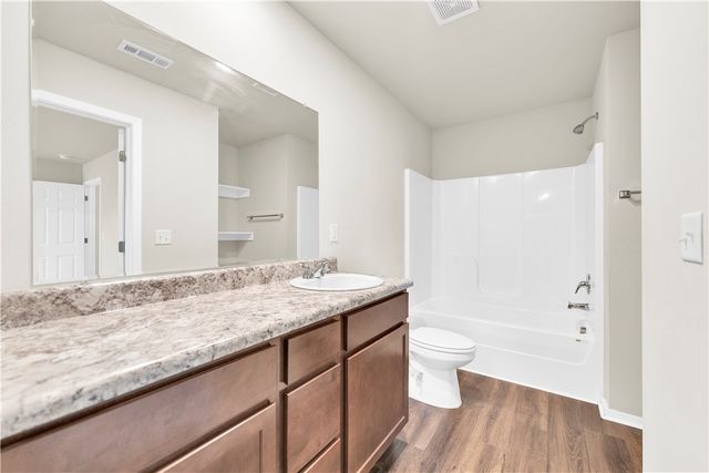 2725 Reynolds Street, Pea Ridge, AR 72751