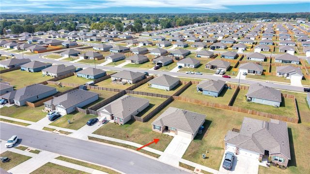 2725 Reynolds Street, Pea Ridge, AR 72751