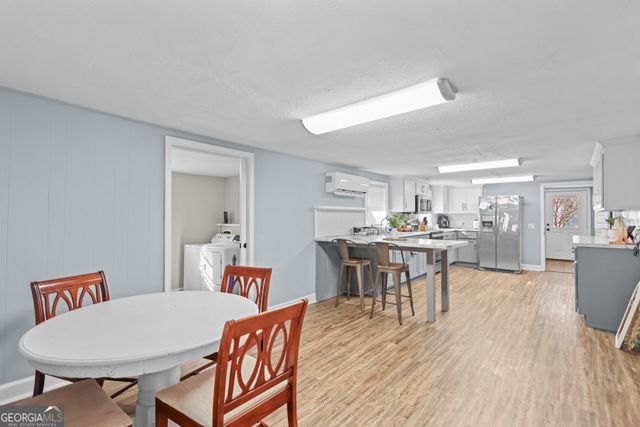 512 Tillman Street, Odum, GA 31555